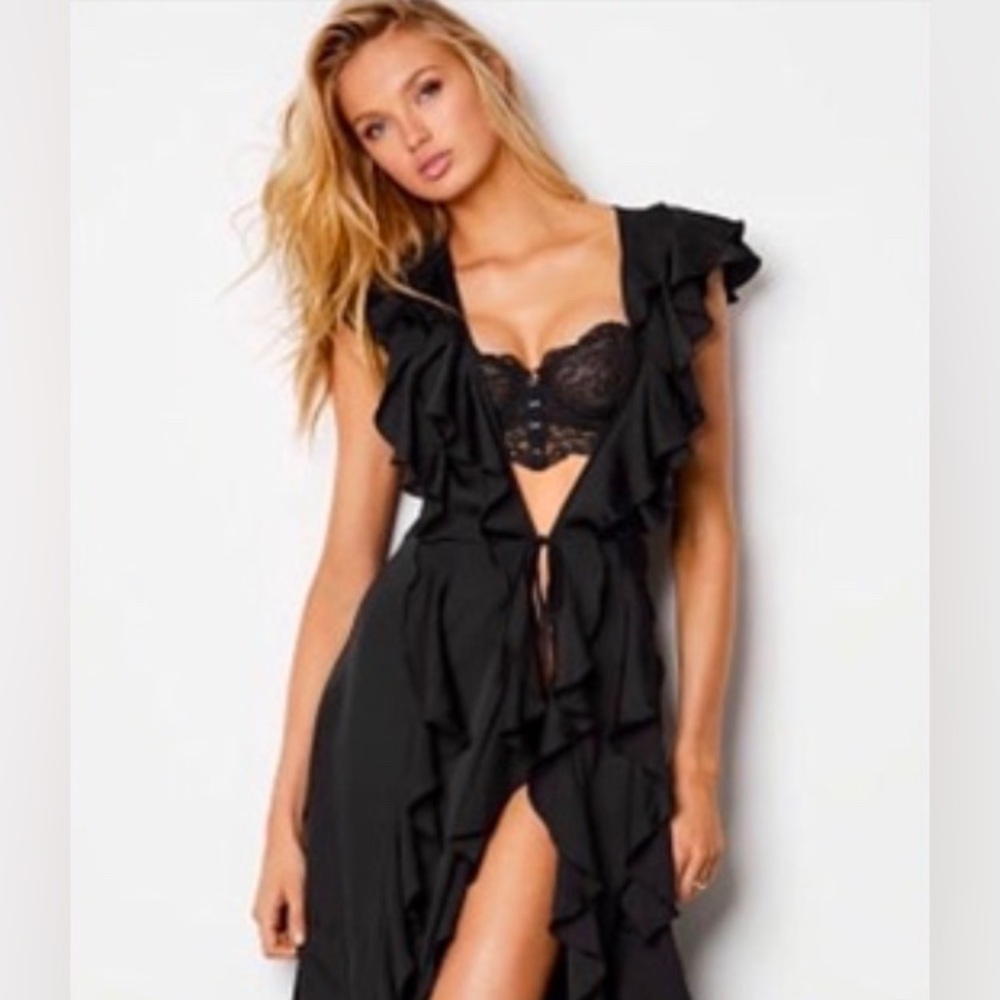 Victoria’s Secret Black Ruffle Intimate & Sleepwear Robe 
Size M/L